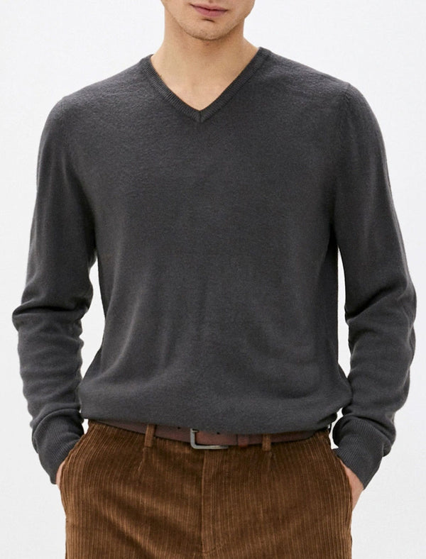 Silvo Soft Cashmillon V Neck Jumper In Ebony Grey - Kensington Eastside