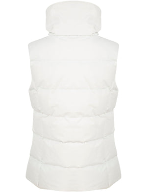 Dee Funnel Neck Quilted Puffer Gilet With Badge in White - Tokyo Laundry