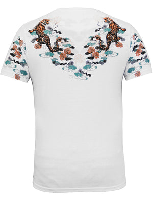 Gozen Tiger Print Crew Neck T-Shirt in White