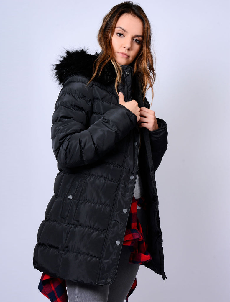 Tynice Long Quilted Coat with Detachable Fur Trim in Black - Tokyo Lau –  Tokyo Laundry