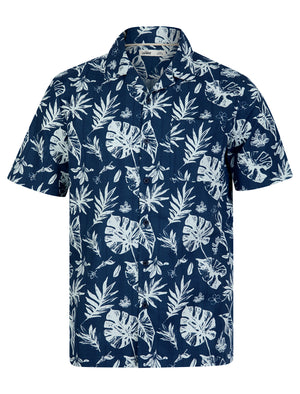 Patron de Hojas Tropical Palm Print Short Sleeve Open Collar Cotton Hawaiian Shirt in Ensign Blue - Tokyo Laundry