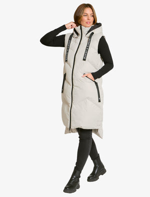 Newby Hooded Longline Quilted Gilet Bodywarmer in Oyster - Saint