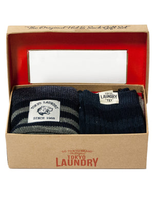 Tokyo Laundry Heaton Lake blue hat and sock gift set
