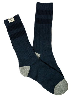 Tokyo Laundry Heaton Lake blue hat and sock gift set
