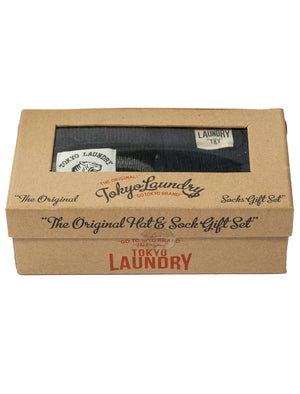 Tokyo Laundry Heaton Lake blue hat and sock gift set