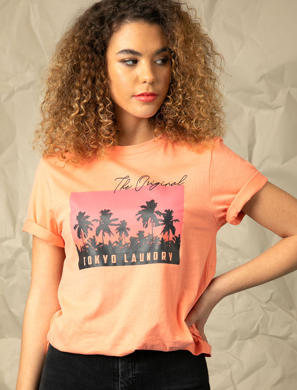 Alaro Sunset Motif Cotton Crew Neck T-Shirt in Fusion Coral - Tokyo Laundry
