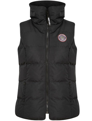 Dee Funnel Neck Quilted Puffer Gilet With Badge in Black - Tokyo Laundry
