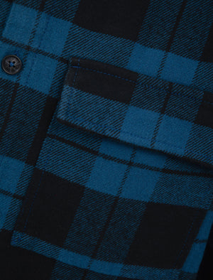 Dunham Heavy Cotton Twill Checked Over Shirt In Estate Blue Check - Tokyo Laundry