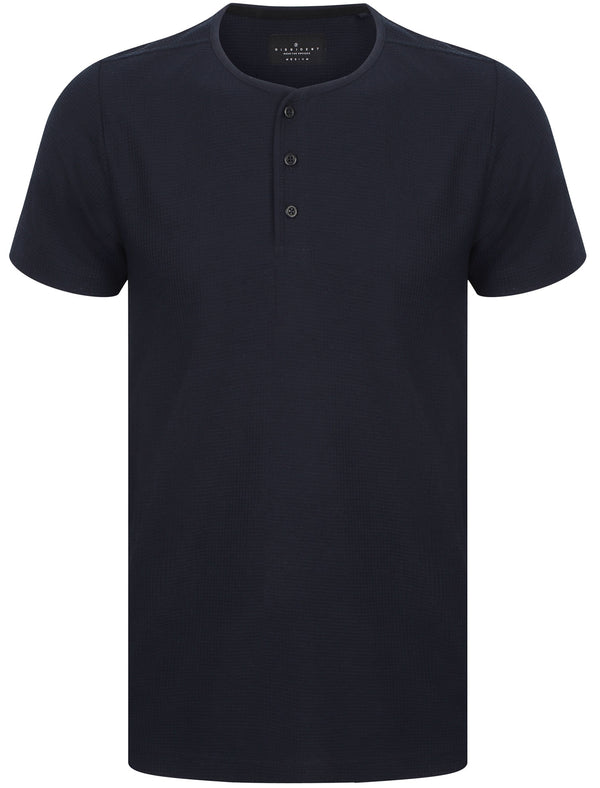 Lendal Textured Henley T-Shirt In Dark Sapphire - Dissident