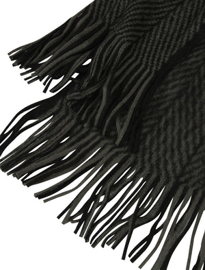 Jaxon Chevron Knitted Scarf in Black