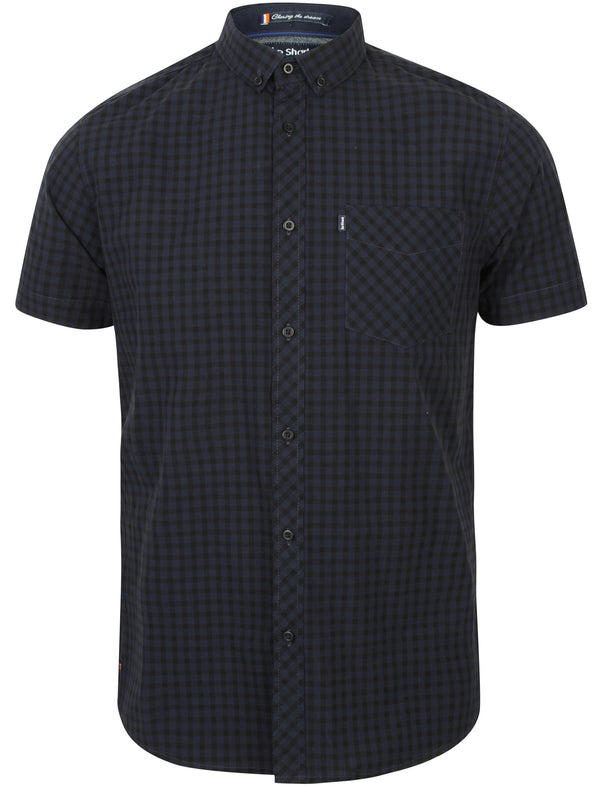 Varden Gingham Cotton Short Sleeve Shirt In Navy - Le Shark