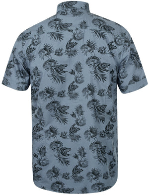 Tarvin Palm Leaf Print Short Sleeve Shirt In Dusty Blue - Tokyo Laundry